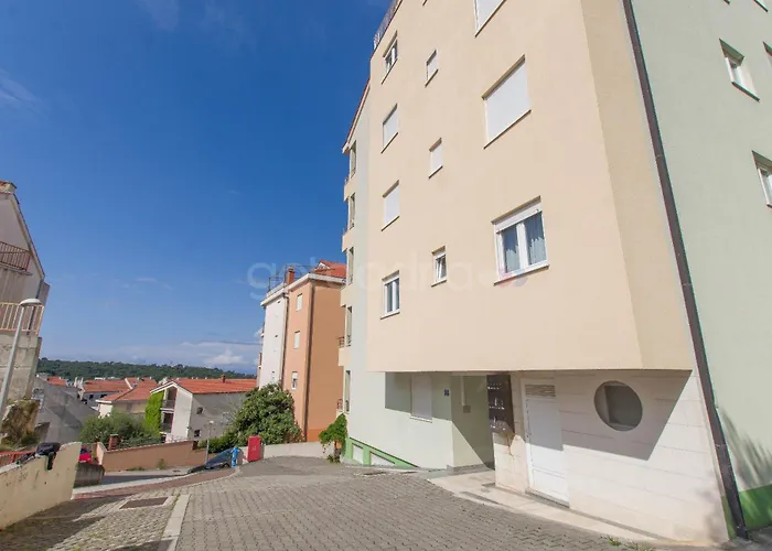 Barbin In The Center Apartment Makarska